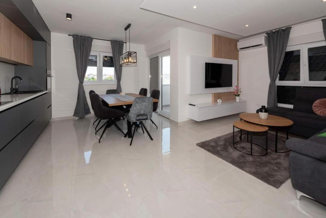 Penthouse Paola- Modern And Luxury Apartment In Zadar Exterior photo